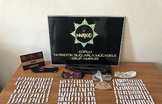 Çorlu’da polis zehir tacirinin zulasını buldu