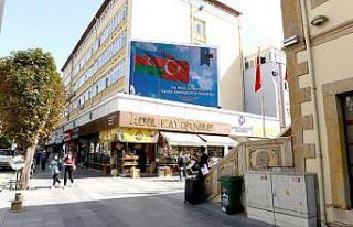 Çorum Belediyesi’nden Azerbaycan’a bayraklı...