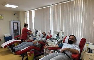 Covid-19’u atlatan başkanlardan plazma kan bağışı