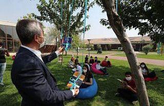 Dallardan kitap topladılar droneden ayakkabı aldılar