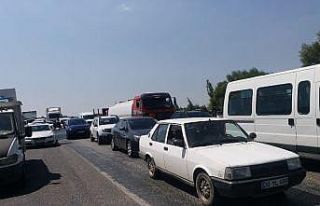 Denizli’de patlatmalı yol çalışması uzun kuyruklar...