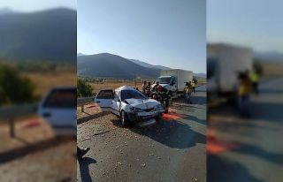 Denizli’de trafik kazası: 3 yaralı