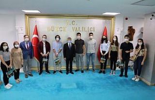 Derece ile yerleşen öğrencilere Vali Atay’dan...