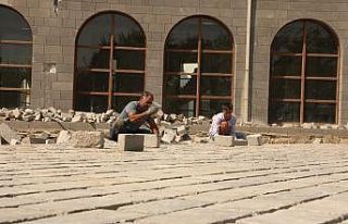 Diyarbakır Büyükşehir Belediyesi, yol ve çevre...
