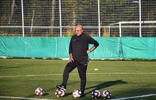 Diyarbekirspor teknik direktör Alpaslan ile yollarını...