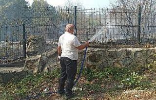 Düzce’de ormanlık alanda çıkan yangını polis...