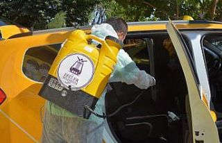 Efeler’de taksiler ve taksi durakları dezenfekte...