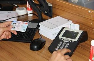 Ehliyet bilgileri kimlik kartlarına yükleniyor