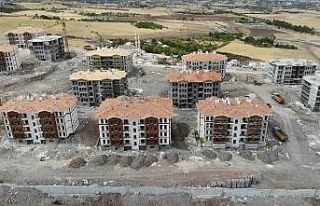 Elazığ’da hem yıkımlar hem de yapımlar hızla...