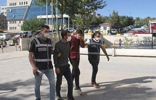 Elazığ’da kombi çalan 2 şüpheli tutuklandı