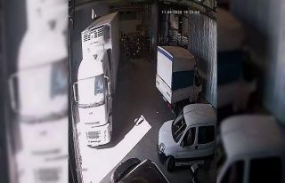 Ele geçirilen bozuk et deposunda Furkancılar ortaya...