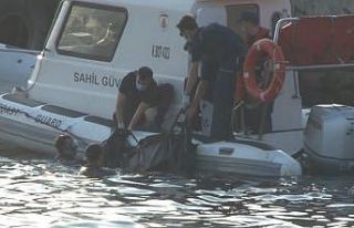 Eminönü sahilinde erkek cesedi bulundu