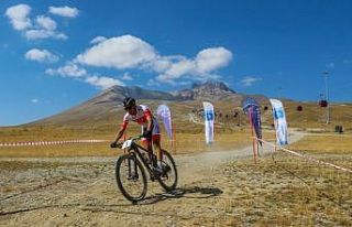 Erciyes’te Uluslararası Dağ Bisikleti Heyecanı