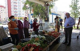 Erdemli’de üretici pazarları yoğun ilgi görüyor