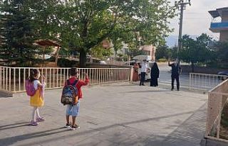 Erzincan’da yüz yüze eğitim başladı, ilk ders:...