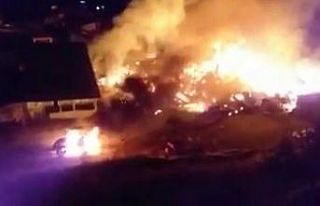 Erzurum’da çıkan yangının alevleri geceyi aydınlattı