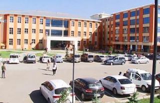 Erzurum’da KPSS sınavı korona virüs önlemleriyle...