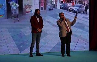 Esenlik mükemmellik ödülü ile mutlu