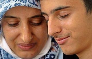 Evden yüzlerce kez kaçan oğlu için elektronik...