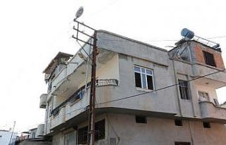 Evine kaçak elektrik çekmek isterken elektrik çarptı,...