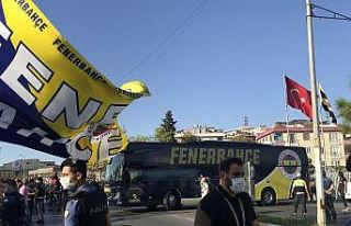 Fenerbahçe, derbiye coşkuyla uğurlandı