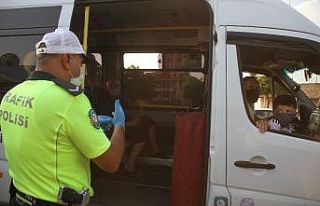 Fethiye’de minibüslere Kovid-19 denetimi gerçekleştirildi