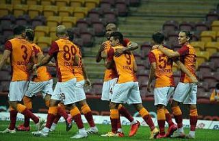 Galatasaray, Gaziantep FK maçının formalarını...