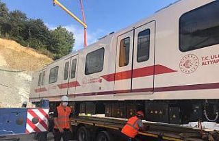 Gayrettepe-İstanbul Havalimanı metrosunda ilk tren...