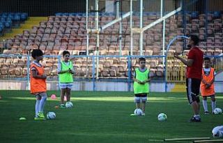 Genç yetenekler ’Futbolda Özkaynak Projesi’...