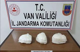 Gevaş’ta 6 kilo 705 gram metamfetamin ele geçirildi