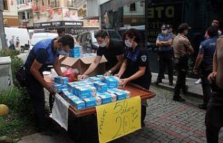 Giresun’da seyyar olarak maske satanlara operasyon