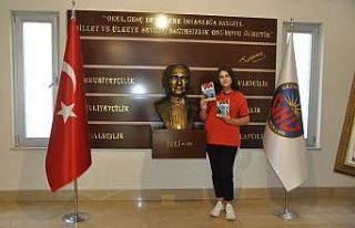 GKV’li Leyla Akyüz’ün ilk kitabı okurlarıyla...