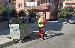 Gölbaşı Belediyesi ara sokaklar ve çöp konteynerlerini...