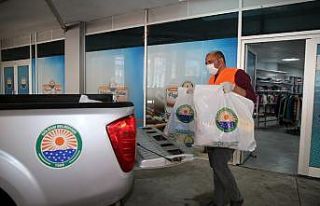 Gölbaşı Belediyesi ihtiyaç sahiplerine ulaşıyor