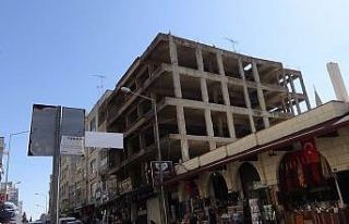 Görüntü kirliliğine neden olan bina yıkılacak