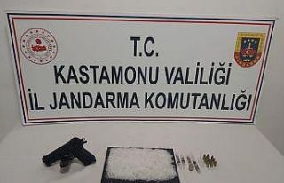 Günlük kiralanan evde uyuşturucu ile yakalanan...