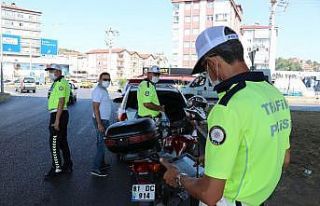 Gürültü yapan motosiklet ve araçlara ceza yağdı