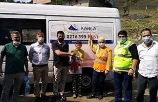 Hacı Uslu Köyü Yardımlaşma Derneği’nden öğrencilere...