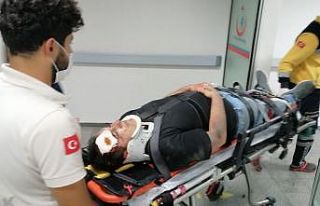 Hafif ticari araç ile tır çarpıştı: 1 yaralı