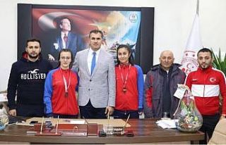 Hakkari güreşçiler milli takım kampına çağrıldı