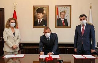 Hayırsever iş insanından eğitime destek