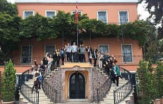 İEÜ Erasmus Öğrenci Ağı Kulübüne ‘Erasmus’...
