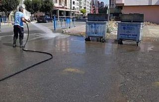 Iğdır’da çöp konteynerleri yıkanıyor