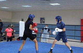 İngiltere Kadın Boks Milli Takımı Tokyo Olimpiyatları’na...