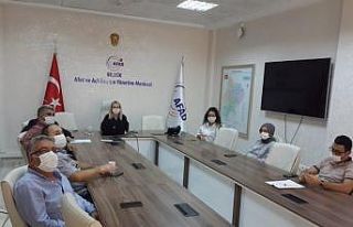 "İnsan İlişkileri ve İletişim Teknikleri"...