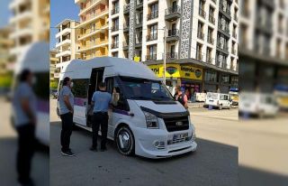 İpekyolu ilçesinde şehir içi toplu taşıma araçları...