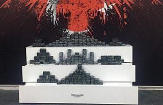 İpi çektikçe yolcu otobüsünden eroin fışkırdı