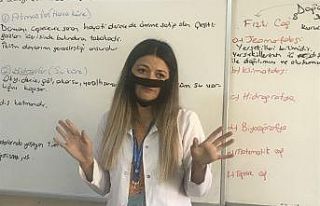 İşitme engellilere özel şeffaf maske üretimine...