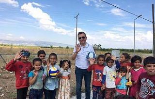 Isparta Valisi Seymenoğlu’ndan Milli Eğitim Müdürü...