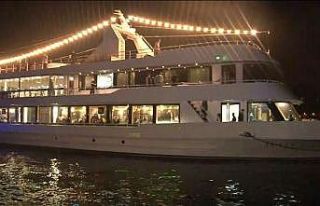 İstanbul Boğazındaki teknelerde korona denetimleri...
